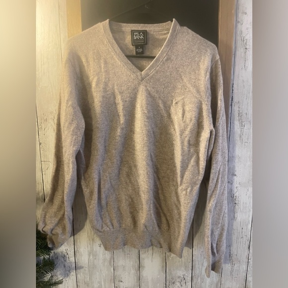 Jos. A. Bank Other - Jos A Bank 100% Cashmere Tan V-neck Sweater Traveler Collection Men's M